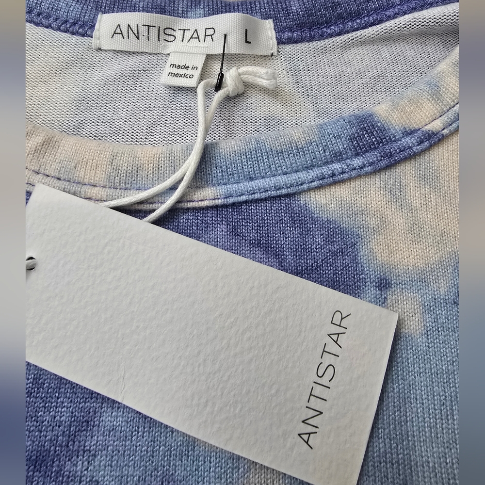 NWT ANTISTAR Blue/White Tie Dye Cropped Long Sleeve Top Women's Size Large - Picture 3 of 4